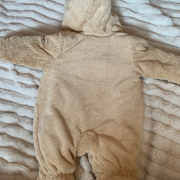 Winter onesie - Picture 6 of 7